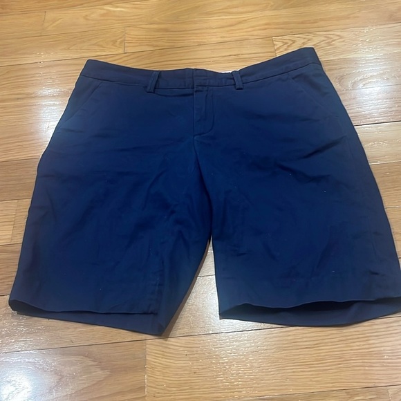 Lilly Pulitzer navy blue cotton Avenue shorts size 2 . - Picture 1 of 9